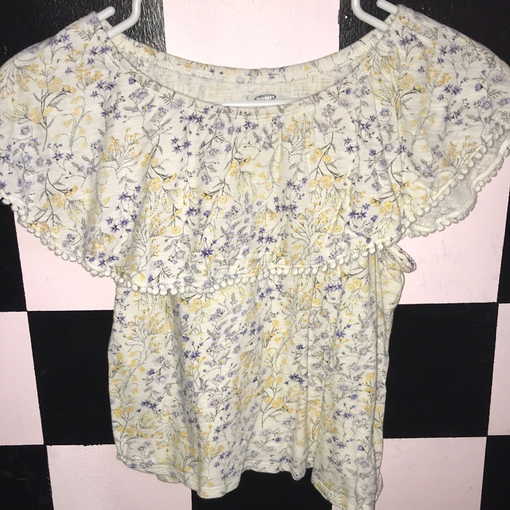 Off shoulder shirt